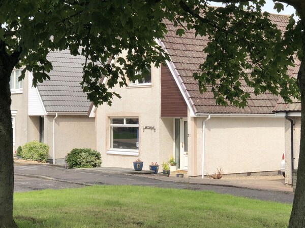 Limegrove, Comfortable Three Bedroom House - Ayrshire