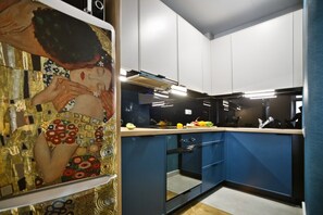 Apartment, 1 Bedroom | Private kitchen