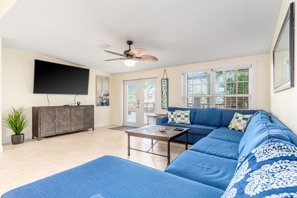 Smart TV, fireplace, video games