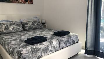 1 Schlafzimmer, Zimmersafe, Bügeleisen/Bügelbrett, kostenloses WLAN