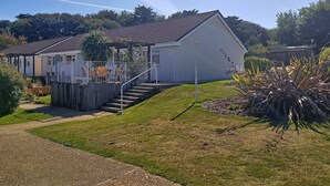 Front of property - Munday 4 Berth (Yarmouth)