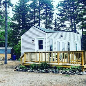 Exterior -   Oceanfront Tiny Home  (Beaver Harbour)
