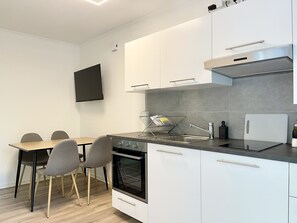 Standard Room, 3 Bedrooms | In-room dining - Studios im Haus Deutsch Krone (Bad Rothenfelde)