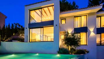 Alberca al aire libre