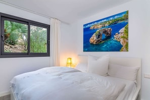 6 bedrooms, iron/ironing board, travel crib, WiFi - 3009 - Luxurious new villa in quiet area in Costa de la Calma (Costa de la Calma)