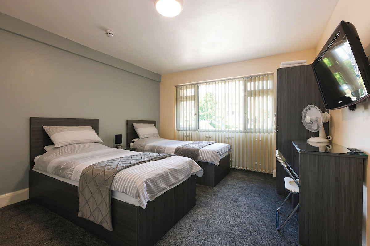 Standard Twin Room, 2 Twin Beds | Desk, free WiFi, bed sheets