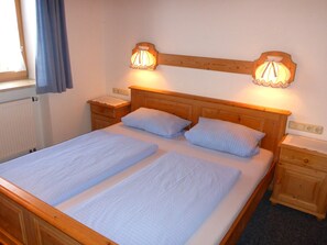 2 chambres, accès à Internet, literie fournie