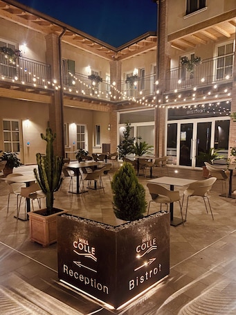 Exterior. Hill Colle - Camere & Bistrot