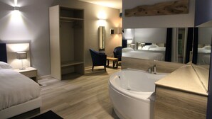 Suite (Elegance 22) | Dundyner, skrivebord, skrivebord for bærbar PC og lydisolert