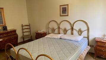 3 chambres, bureau, draps fournis