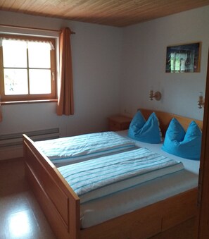 2 Schlafzimmer, Bettwäsche