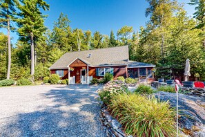 Exterior - Dog-Friendly, lakefront gem with private dock, deck, horseshoe pit & firepit (Dover-Foxcroft)