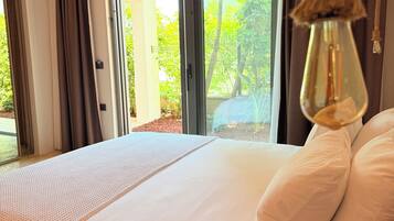 Standard Room 104 | Bettwäsche aus ägyptischer Baumwolle, hochwertige Bettwaren, Minibar