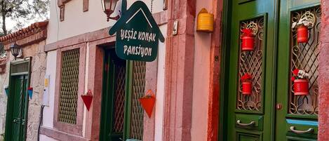 Fachada de la propiedad