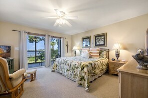 2 bedrooms, desk, iron/ironing board, travel cot