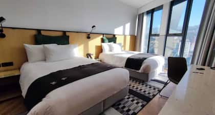 MET Hotel