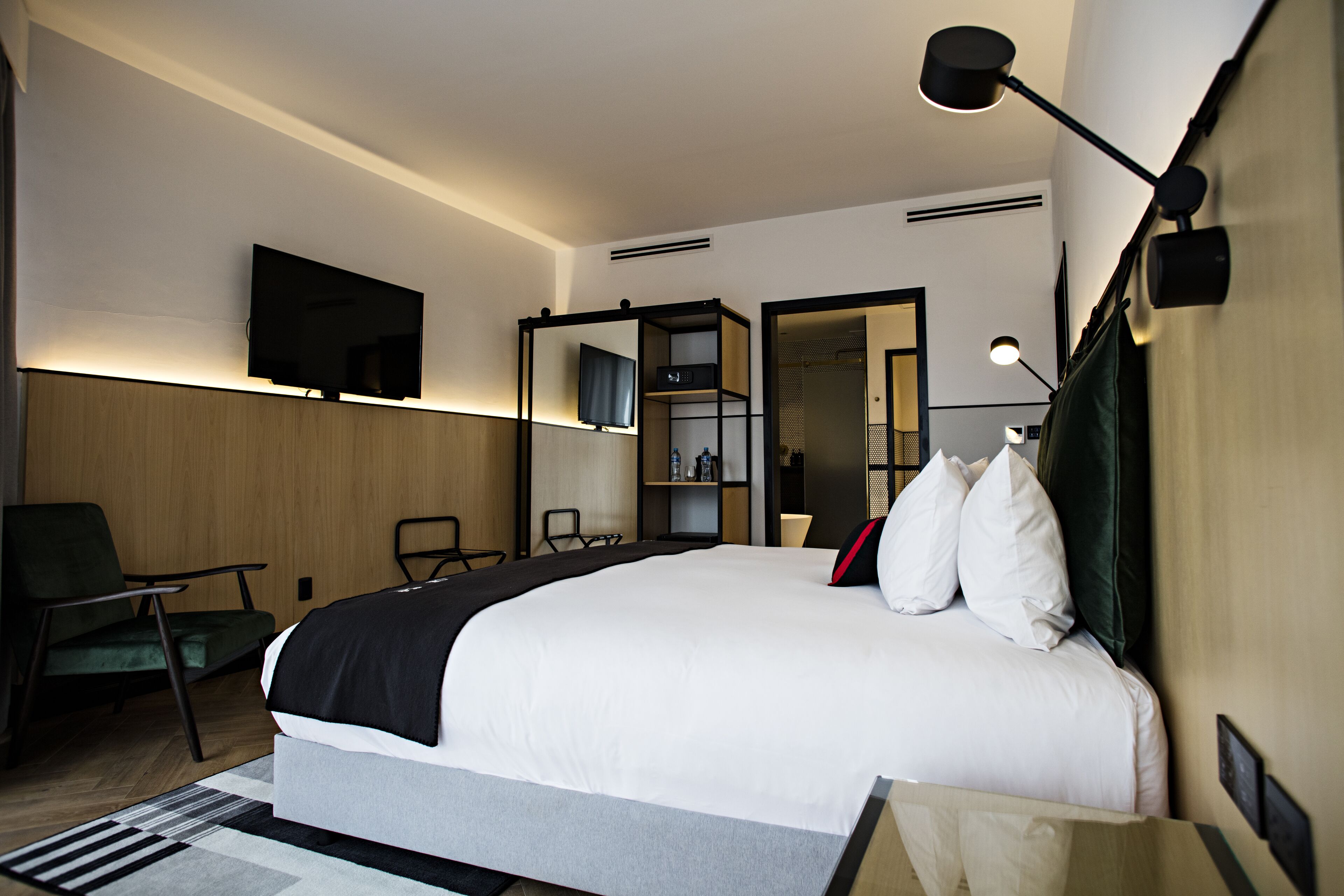 Photo - Met Hotel