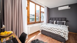 Room - Modern and Bright Studio - Main Street (Sarajevo)