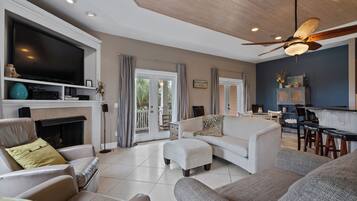 Smart TV, fireplace, DVD player