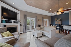 Smart TV, fireplace, DVD player