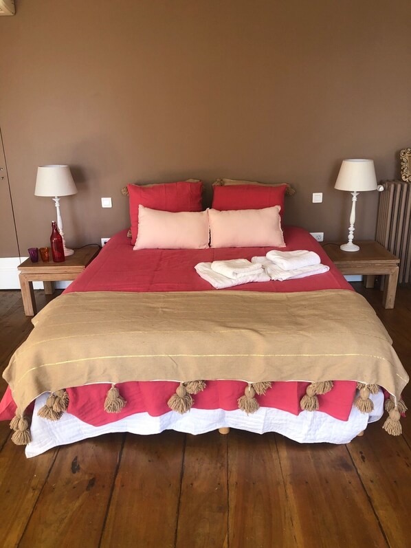 7 bedrooms, WiFi - Magnificent property on the banks of the Garonne (Saint-Pierre-d'Aurillac)