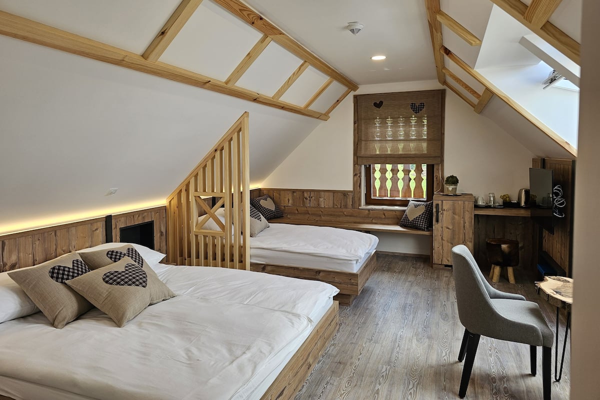 Classic Triple Room, 1 Bedroom | 2 bedrooms, Select Comfort beds, individually decorated, desk