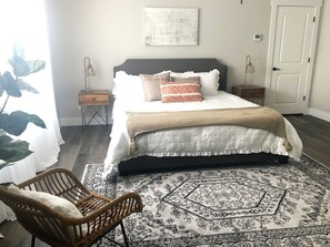 5 chambres, fer et planche à repasser, lit parapluie, Wi-Fi gratuit