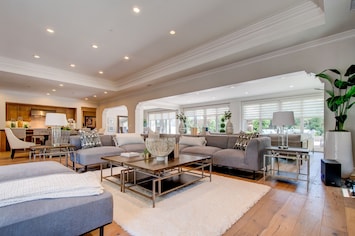 Elegant open floor plan living room