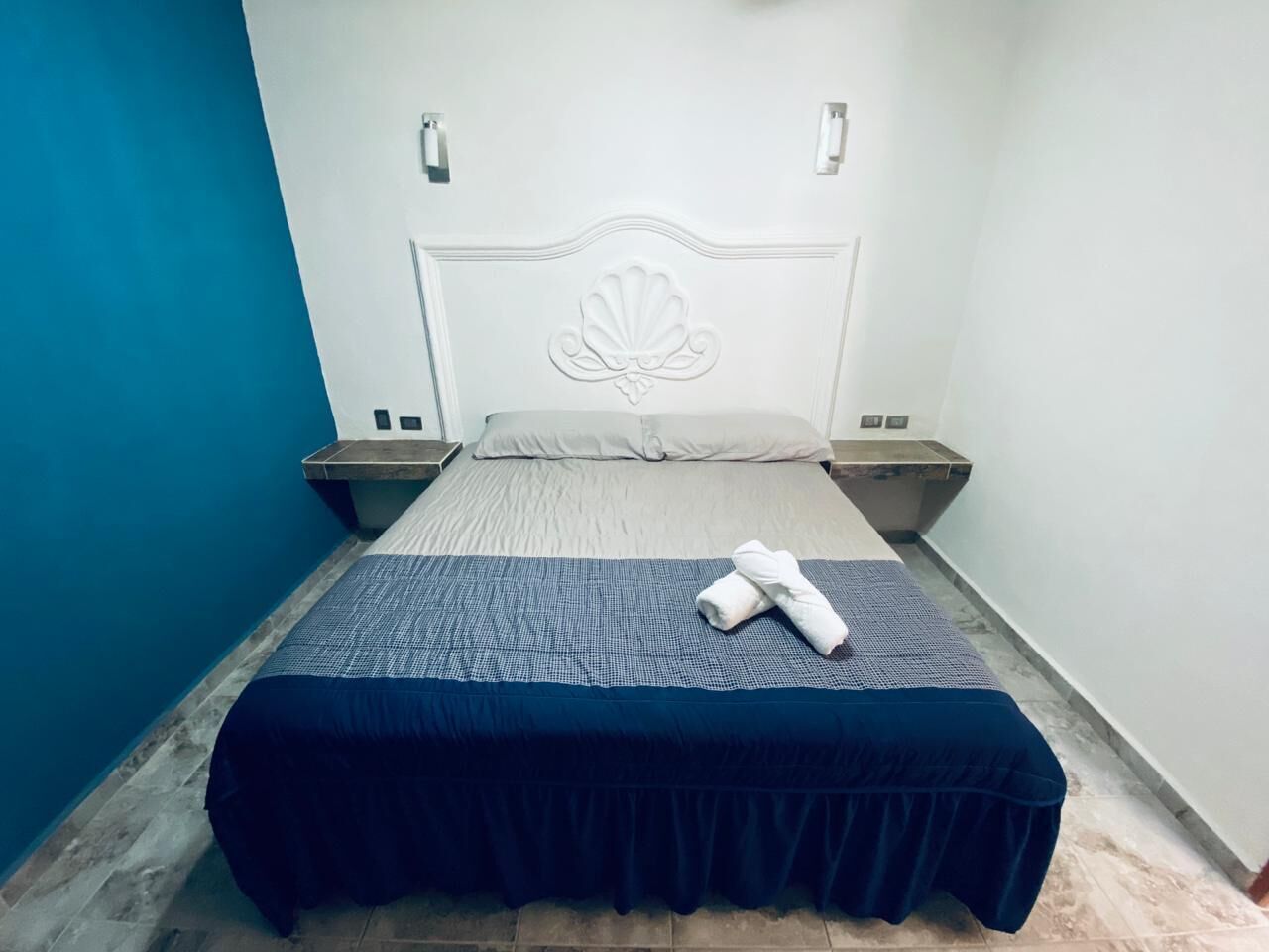 Habitación básica | Escritorio, espacio para trabajar con laptop y wifi gratis 