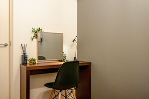 2 Bedroom Apartment | Room amenity - Confort Kujo (Osaka)