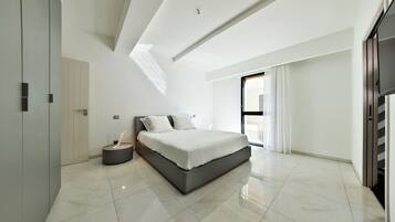 2 bedrooms, internet, bed sheets