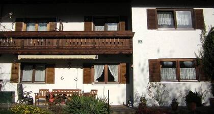 Ferienwohnung für 1-2 Personen (70 qm, OG)