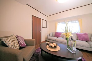 Interior - Roof Villa Shin-Imamiya (Osaka)