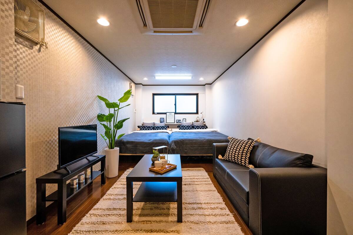 經濟四人房, 1 間臥室 (401) | 書桌、手提電腦工作空間、免費 Wi-Fi、床單