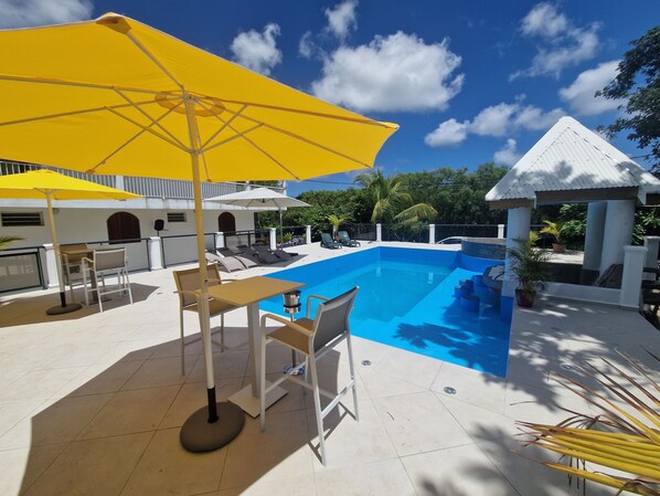 Alberca al aire libre