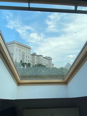 Decoración personalizada, muebles diferentes y escritorio 