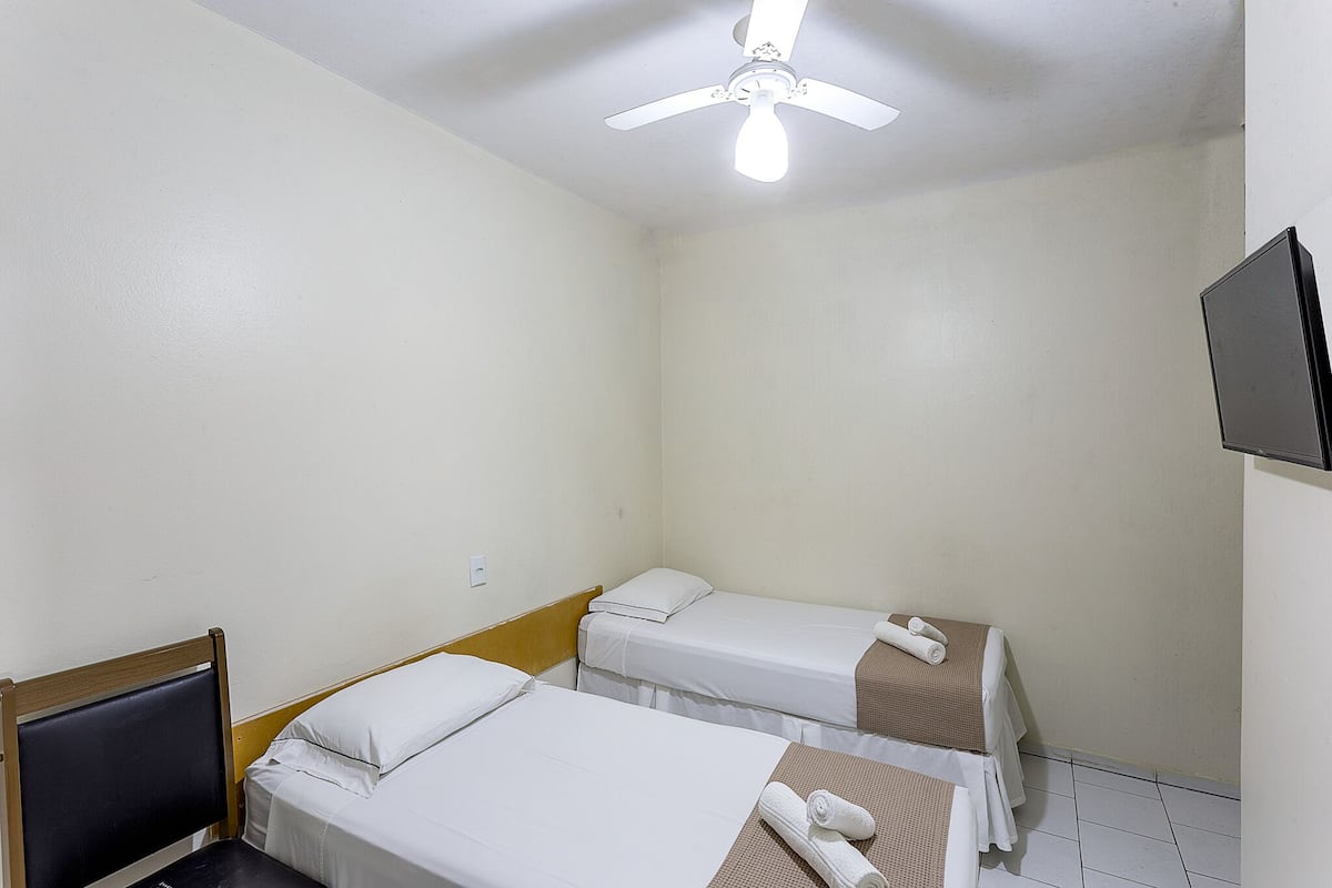 Economy Room (com ventilador)