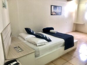行政客房 | 書桌、筆電工作空間、免費無線上網、床單