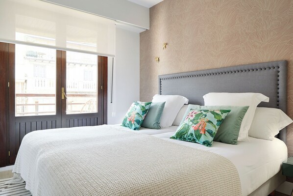 2 عدّة غرف نوم ومكواة/لوح كي وواي فاي مجانًا وملاءات أسرّة