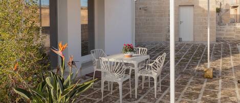 Exclusive Studio | Terrace/patio