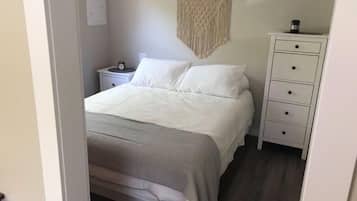 1 chambre, fer et planche à repasser, accès au Wi-Fi (inclus)