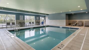 Indendørs pool