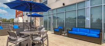 蘭開斯特-芒特喬伊智選假日套房酒店 IHG 旗下酒店