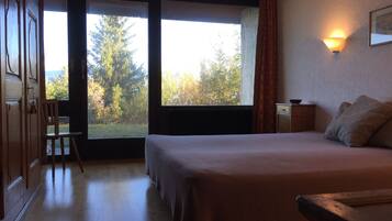 1 chambre, lit parapluie, Wi-Fi, draps fournis