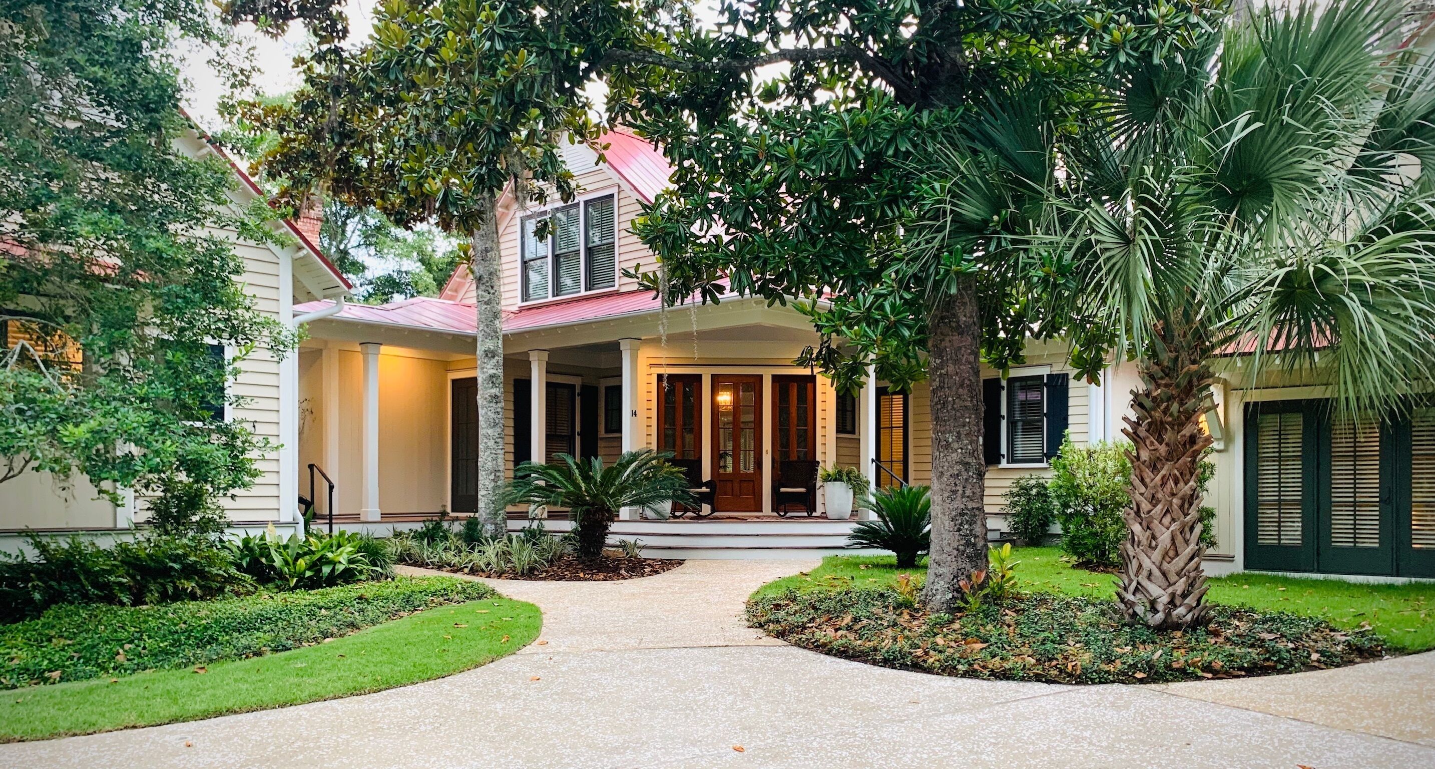 Luxury 5 Star Waterfront 4300 sq.ft. Private Village home! 
