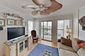 TV, books - Beautiful condo with Everything you want Beach , large pool or the hot tub. (North Myrtle Beach)