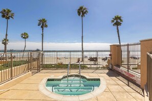 Pool - Beach Front with Sandy Beaches and Panoramic Ocean View (Oceanside)