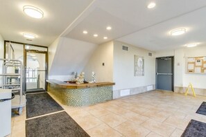 Fridge, microwave, oven, stovetop - Palms Resort 3BR | 🏖️Oceanfront 🏖️ (Myrtle Beach)