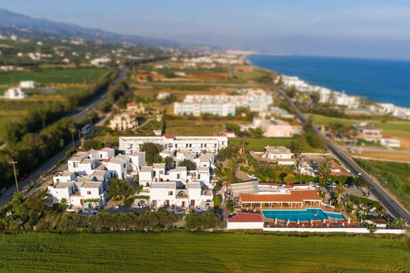 Front of property - Amnissos Residence (Rethymno)