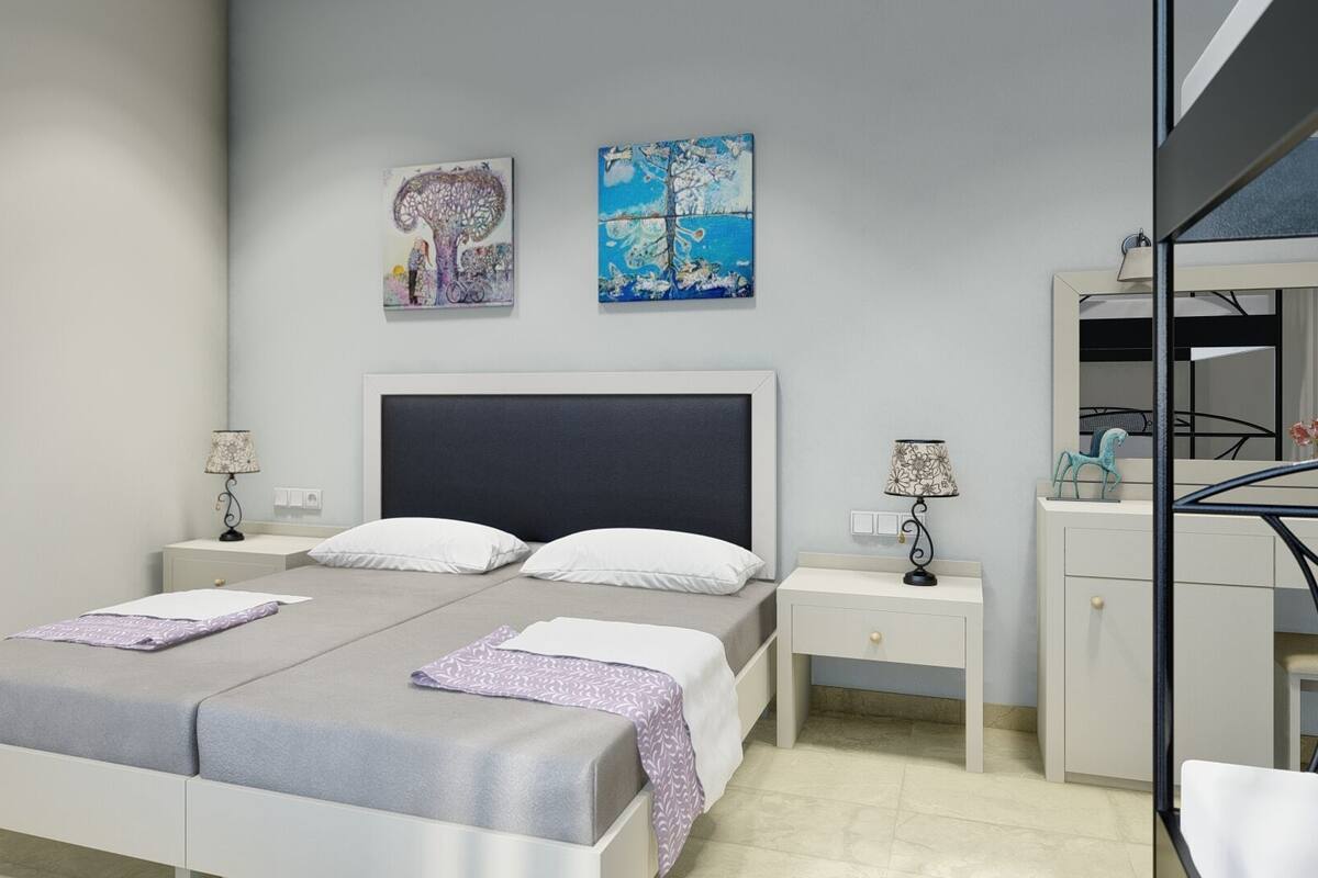 Chambre Quadruple Supérieure, 1 chambre, non-fumeurs | 1 chambre, fer et planche à repasser, Wi-Fi gratuit, draps fournis
